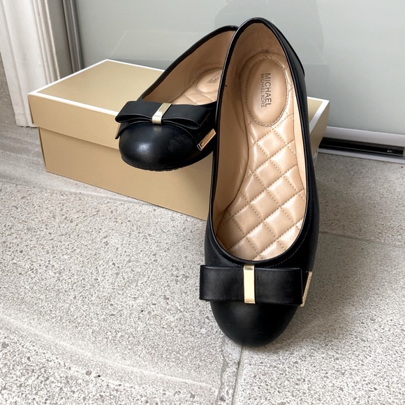Michael Kors Collection Shoes - Michael Kors - Kiera Ballet Flex Leather. Size 9, Black colour